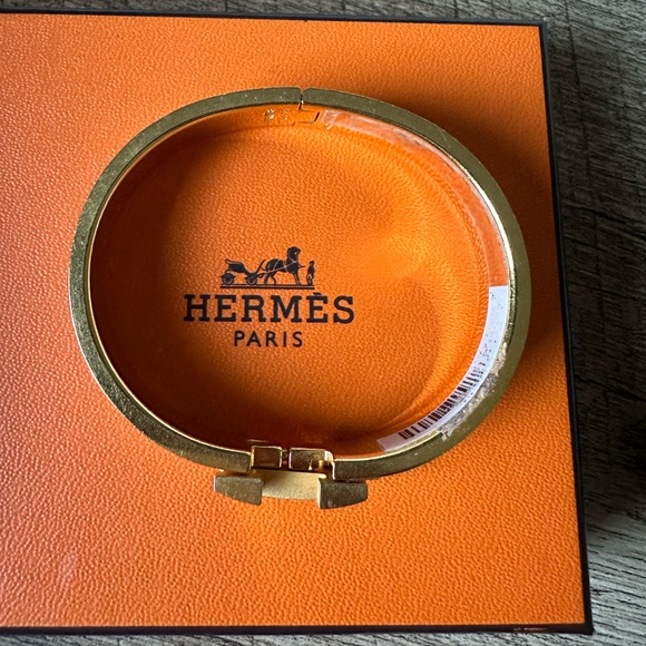Authentic Hermes Clic Clac in White and Gold size Small - Picture 8 of 9